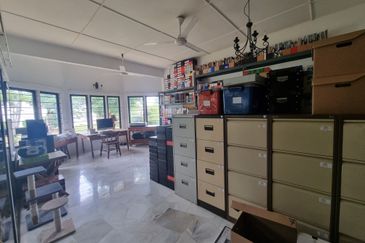 Port Dickson Bungalow in a Luxurious location 