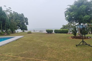 Port Dickson Bungalow in a Luxurious location 