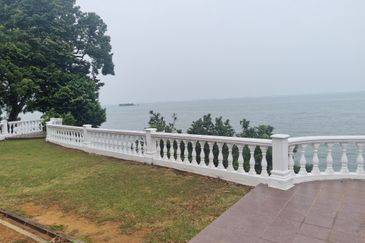 Port Dickson Bungalow in a Luxurious location 