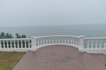 Port Dickson Bungalow in a Luxurious location 