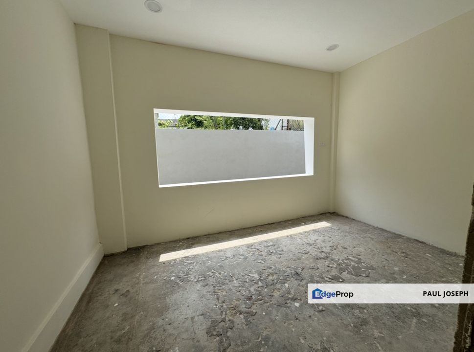 Section 22 Bungalow near Taman Aman Lake For Sale, Selangor, Petaling Jaya