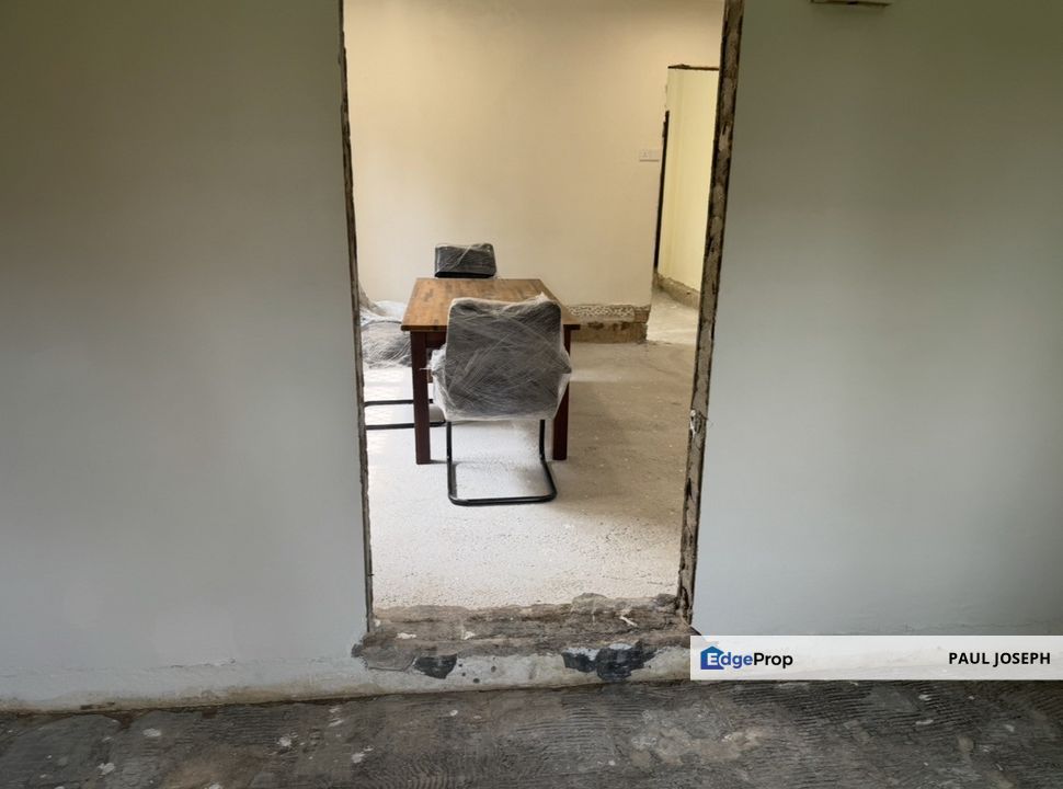 Section 22 Bungalow near Taman Aman Lake For Sale, Selangor, Petaling Jaya