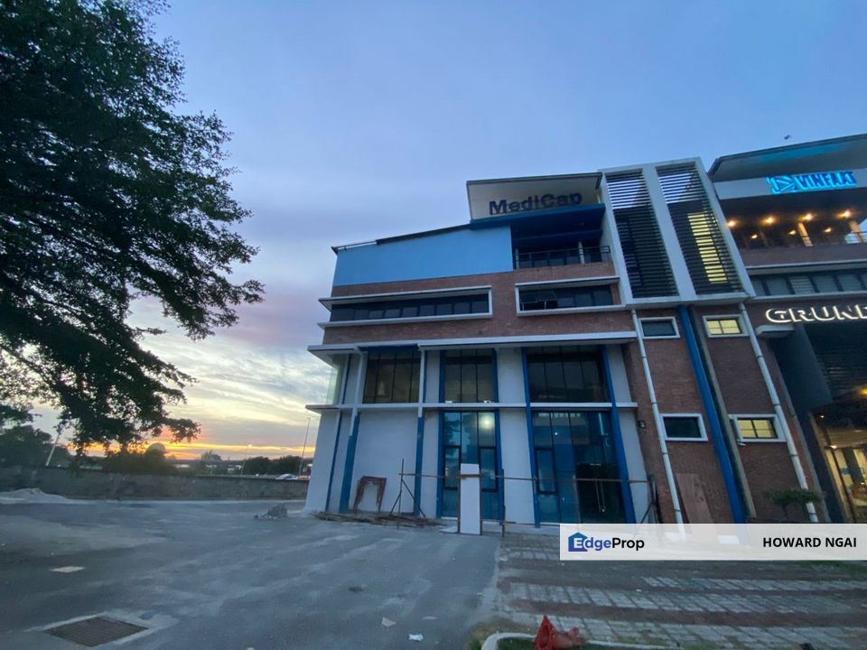 3.5sty Semi-D factory for Rent, Selangor, Puchong