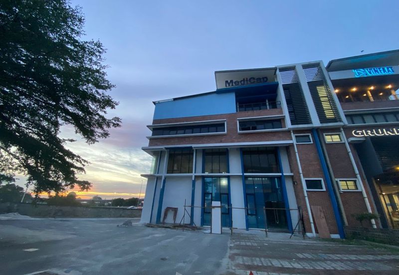 i32 Puchong Industrial Park