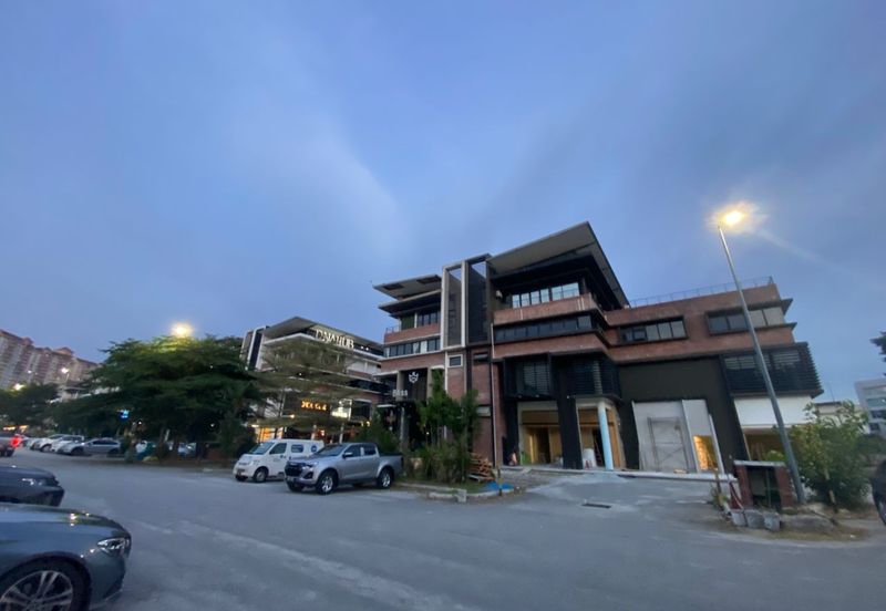 i32 Puchong Industrial Park