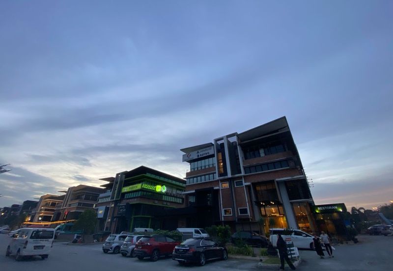 i32 Puchong Industrial Park