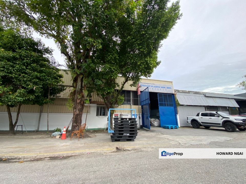 Mature Industrial Zone /  1.5sty Semid factory at Tpp 1 for Rent, Selangor, Puchong