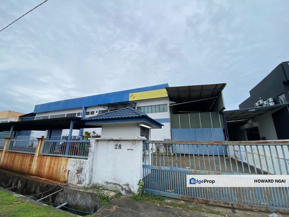 Mature Industrial Zone /  1.5sty Semid factory at Tpp 1 for Rent, Selangor, Puchong
