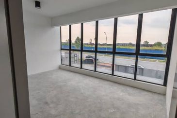 Elmina Business Park