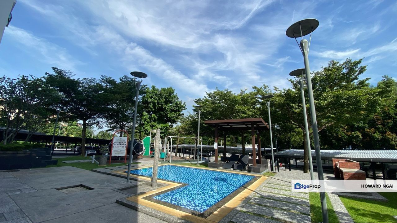 Hijauan Puteri Condo / Reno / high floor / Freehold / 2 Carparks, Selangor, Puchong