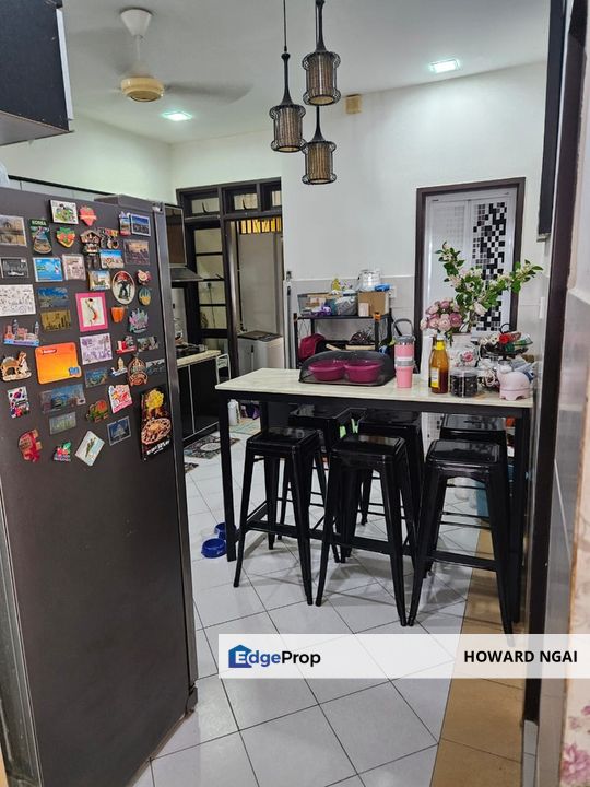 Limited / Gated & Guarded / Bk 5 endlot hs with 10ft land for sale, Selangor, Bandar Kinrara Puchong