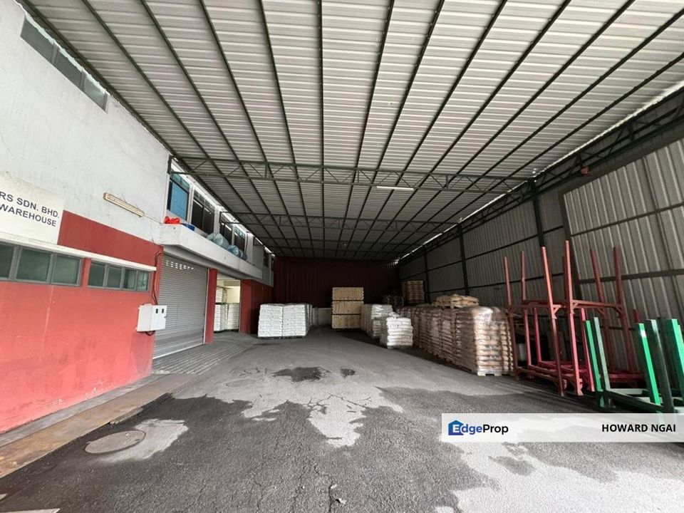 Mature Industrial Zone /  1.5sty Semid factory at Tpp 1 for Rent, Selangor, Puchong