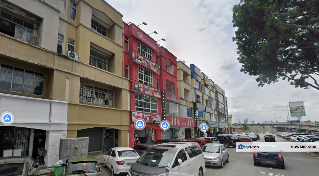 Bandar Puchong Utama / 4 Storey Shop Lot Facing Main Road & LDP, Selangor, Puchong
