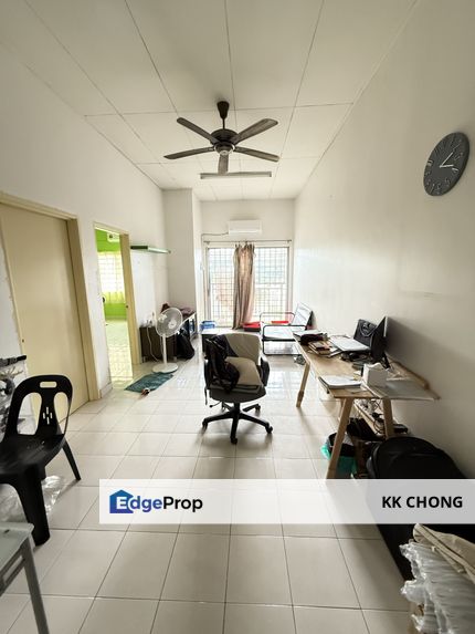 Walk up Apartment / 3rd floor / Fully furnished, Selangor, Sungai Buloh