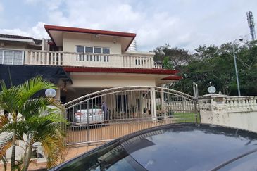 EMERALD PARK (SEREMBAN 2)