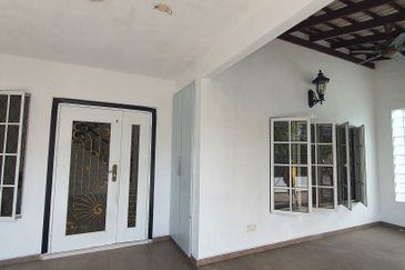 Super fabulous End-lot Double-storey house Taman Selatan, Klang