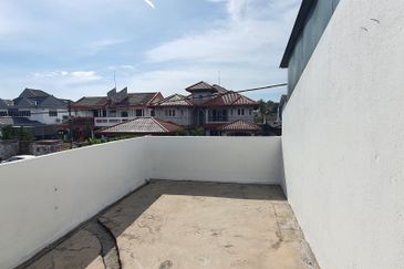 Super fabulous End-lot Double-storey house Taman Selatan, Klang