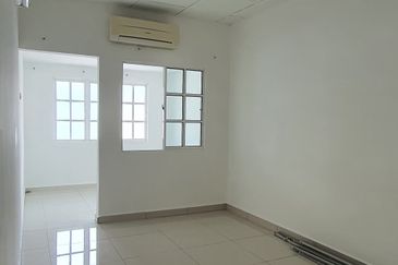 Super fabulous End-lot Double-storey house Taman Selatan, Klang