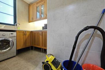 Corinthian Condominium