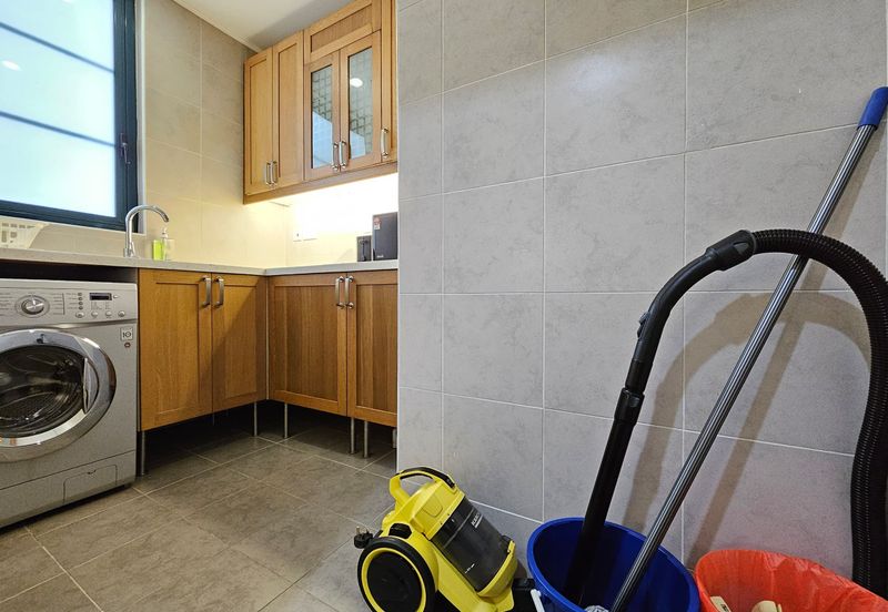 Corinthian Condominium