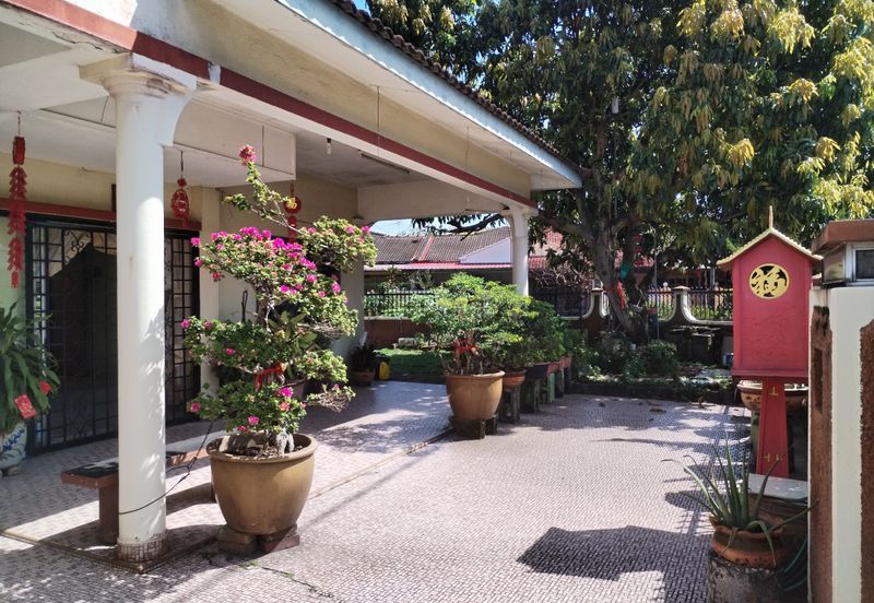 Taman Kinrara Seksyen 1