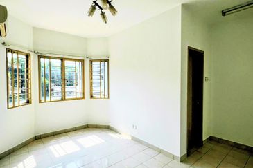 Puteri Bayu Apartment