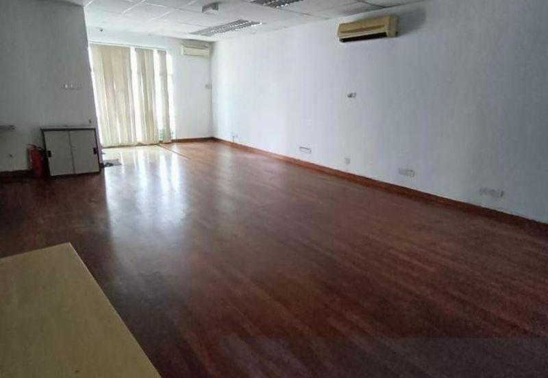 Taman Pinggiran Putra