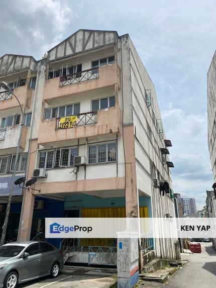 Low Cost Flat, Endlot Big Size Pinggiran Putra Taman Equine, Serdang, Selangor, Seri Kembangan