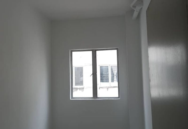 Taman Pinggiran Putra