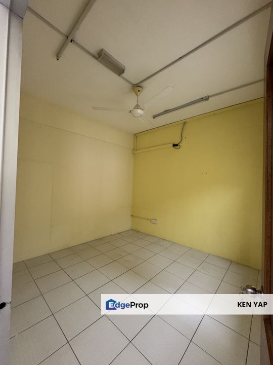 Fully Furnished Office, Aircons, CCTV, Magnetic Door, Taman Equine, Selangor, Seri Kembangan