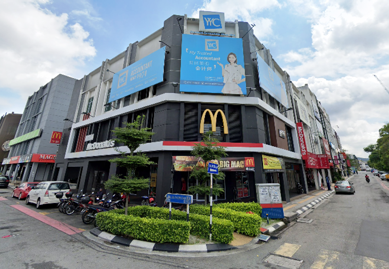 Facing Main Road - Ground Floor Shop in Sri Petaling.