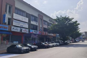 Bandar Tun Hussein Onn