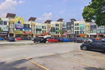 Bandar Tun Hussein Onn