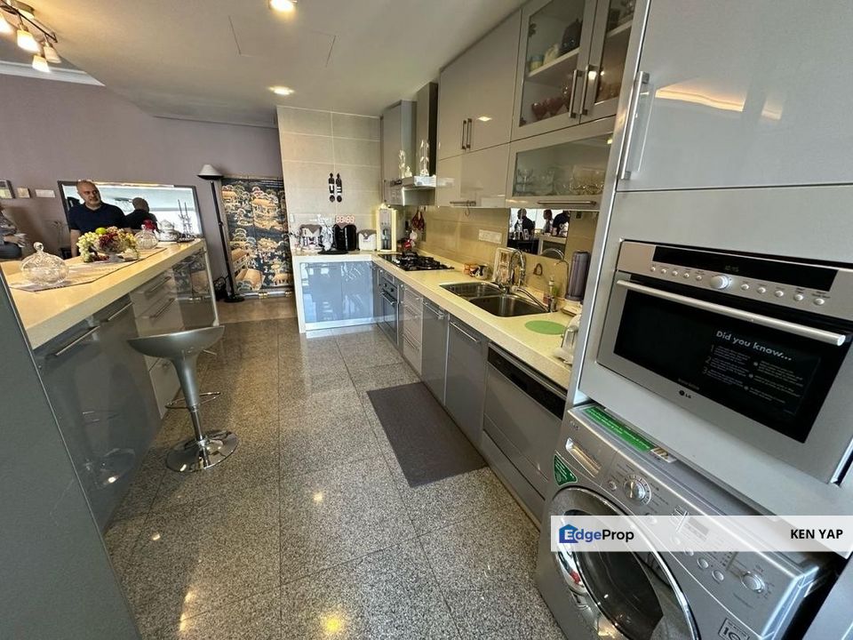 High Floor - Renovated - 2550sf - K Residence, Avenue K @ KLCC, Jalan Ampang, Kuala Lumpur., Kuala Lumpur, KL City