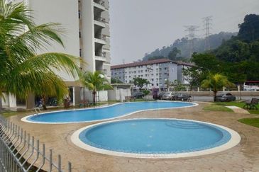 Tiara Hatamas Apartment