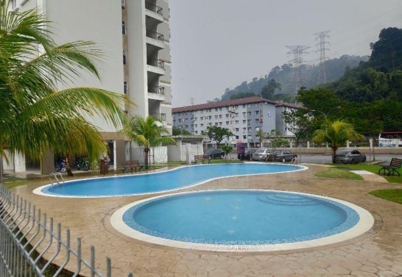 Tiara Hatamas Apartment