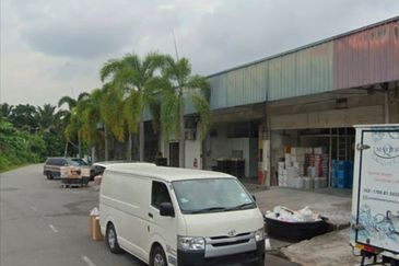 3400sf Corner Lot - 1 Storey Link Factory @ Kajang East, Semenyih, Selangor.