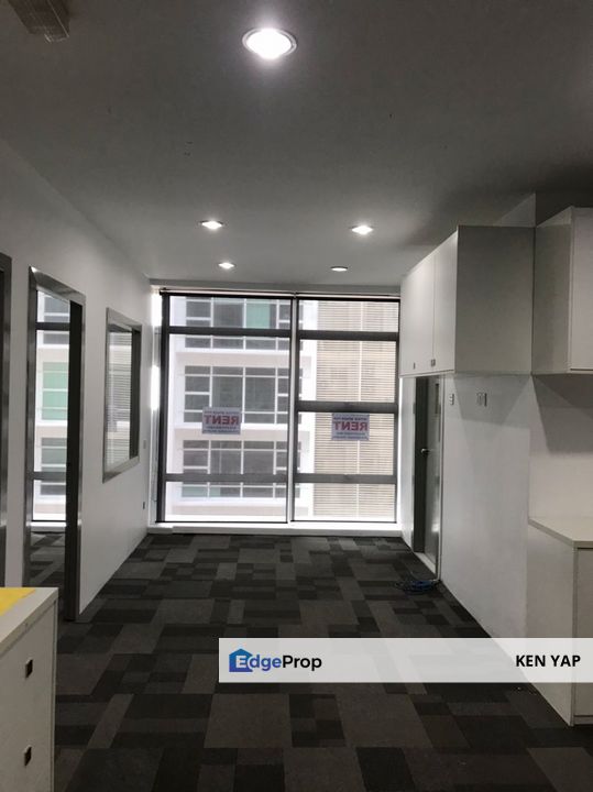 Renovated Office @ Oasis Ara Damansara, Ara Damansara, Selangor., Selangor, Ara Damansara