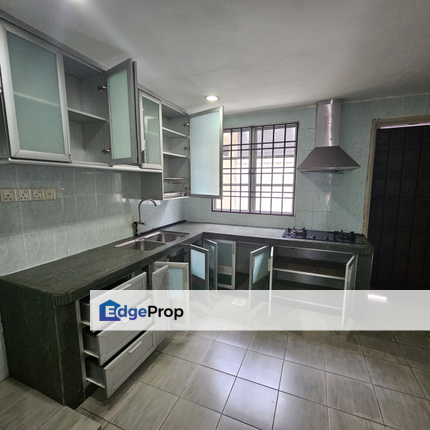 USJ 3 Double Storey Landed House Gated Guarded Subang Jaya Near Taipan, Selangor, Subang Jaya
