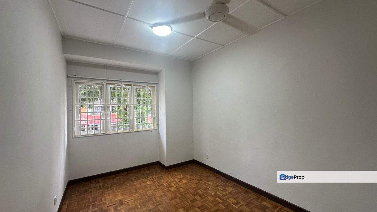 FREEHOLD USJ 2 Double Storey House n LRT USJ 7 Segi Subang Jaya Sunway, Selangor, USJ