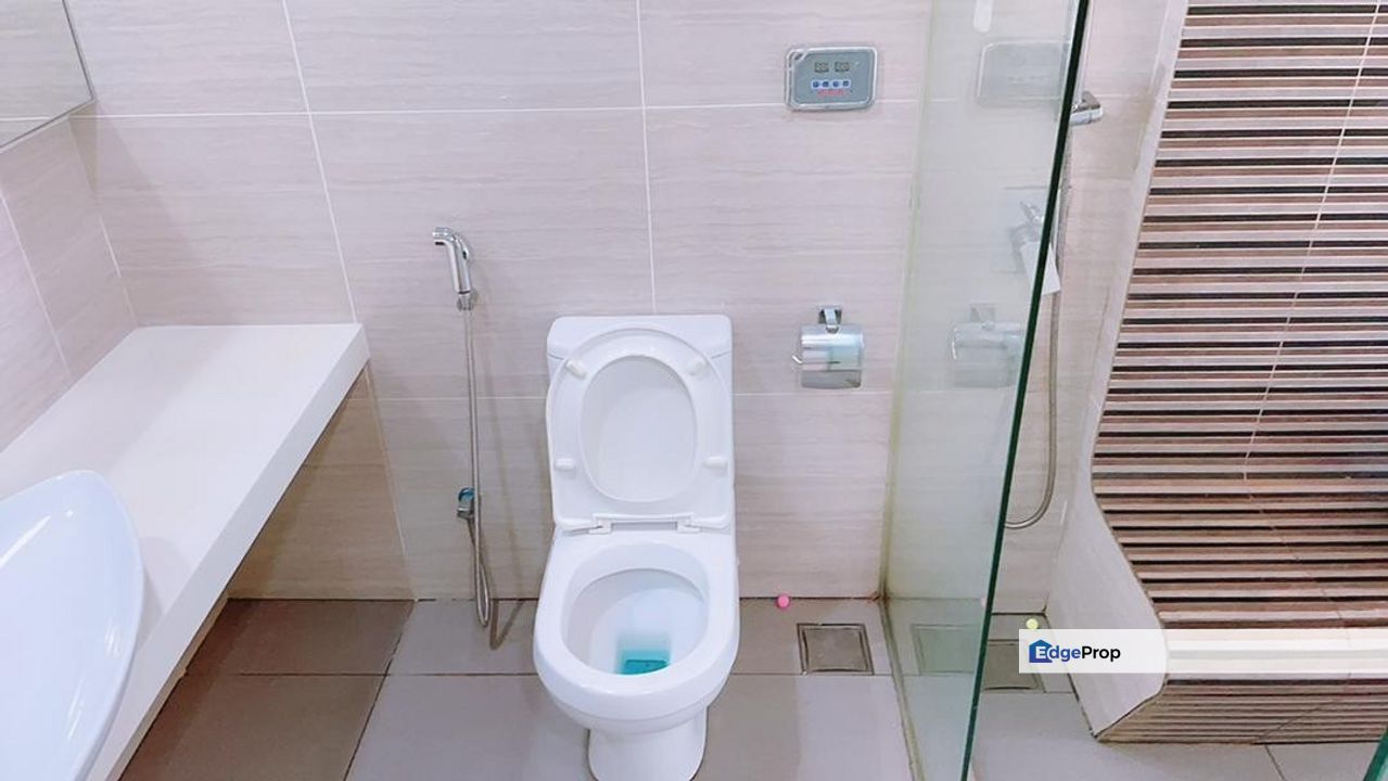 Eve Suite FF Studio nr Cantara Pacific Place Linked  LRT Station KJ25, Selangor, Ara Damansara