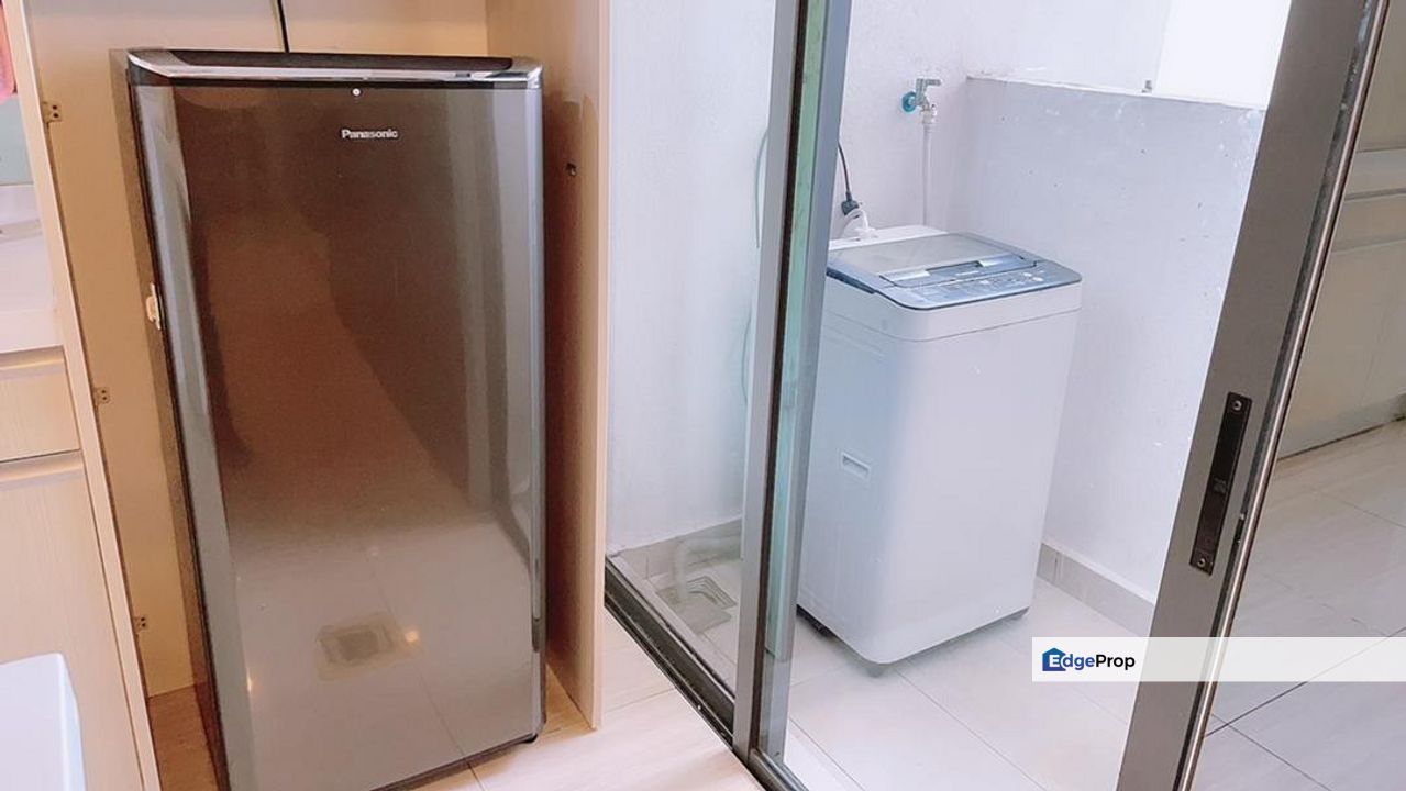 Eve Suite FF Studio nr Cantara Pacific Place Linked  LRT Station KJ25, Selangor, Ara Damansara