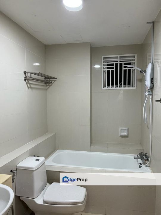 Oasis Serviced Suite Ara Damansara  with Balcony Near Lotus Extra LRT, Selangor, Ara Damansara
