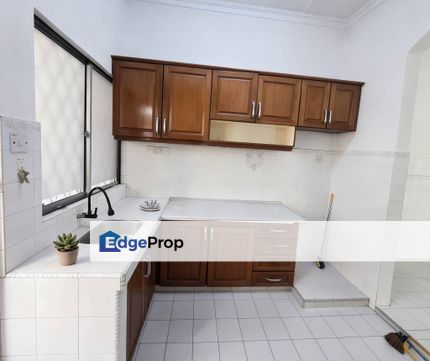 Spacious USJ 5 Subang Jaya Double Storey Terrace House Guarded Gated, Selangor, USJ