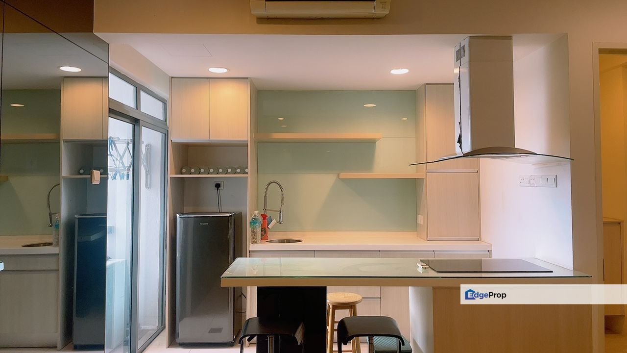 Ara Damansara Eve Suite near LRT Perla Ara Sentral Link to KL Sentral, Selangor, Ara Damansara