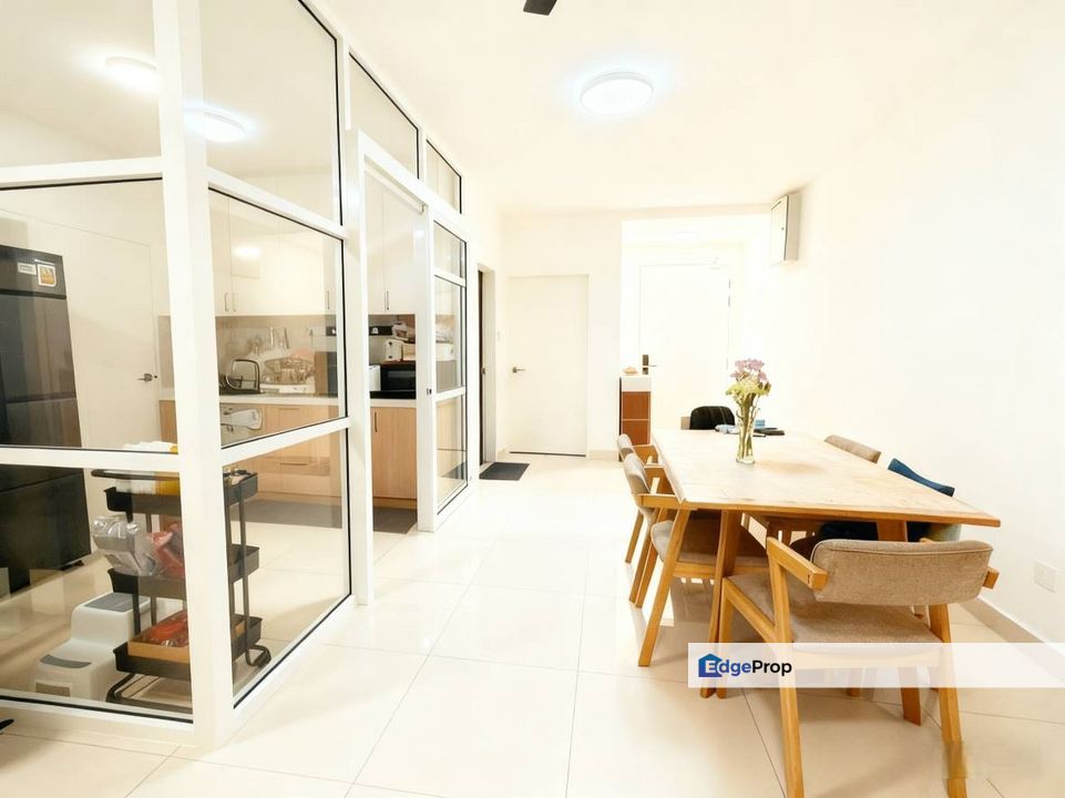 Aratre Ara Damansara Condo with Balcony Near to LRT Station Ara tre, Selangor, Ara Damansara