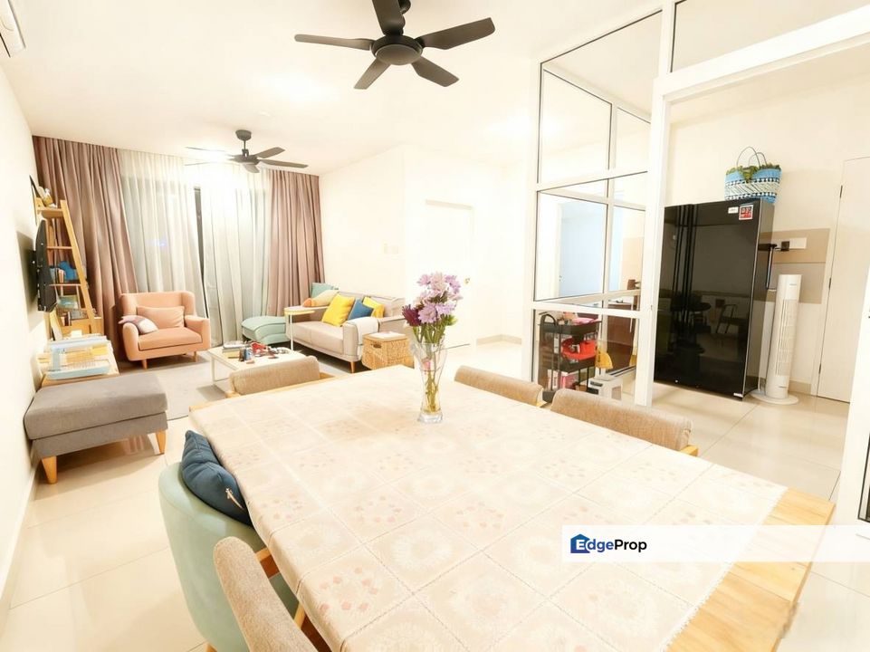 Aratre Ara Damansara Condo with Balcony Near to LRT Station Ara tre, Selangor, Ara Damansara