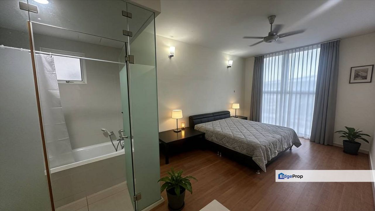 Oasis Serviced Suites Ara Damansara near Lotus and Citta Mall Village, Selangor, Ara Damansara