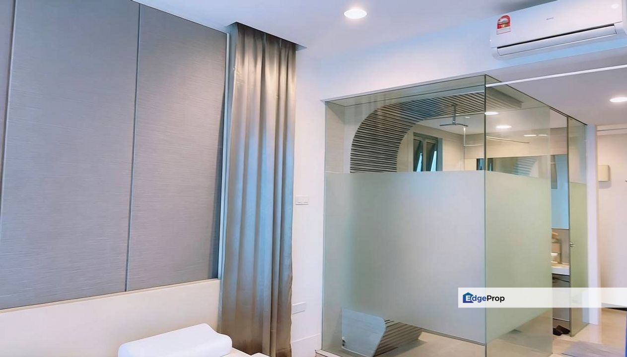 Ara Damansara Eve Suite Studio with 2 Door Fridge and curtain divider, Selangor, Ara Damansara