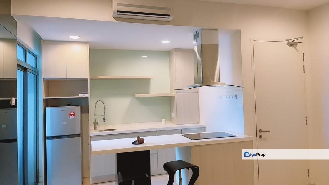 Ara Damansara Eve Suite Studio with 2 Door Fridge and curtain divider, Selangor, Ara Damansara